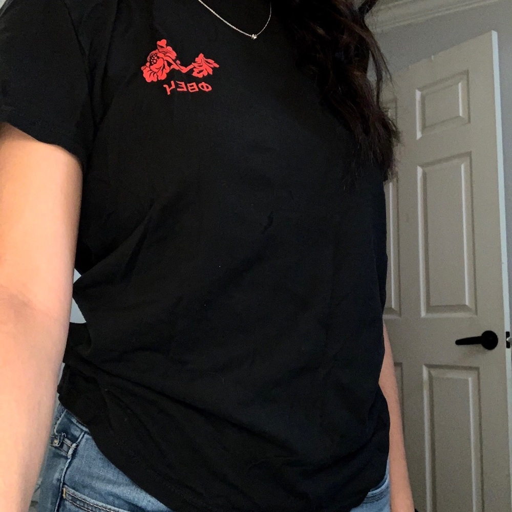 obey shirt🌹